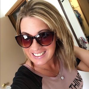 Meet your Posher, Rachel